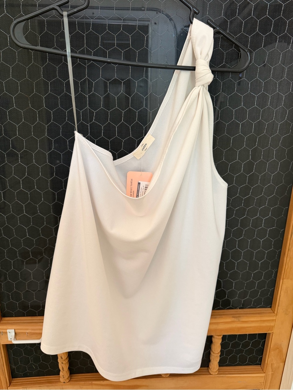 entro One-Shoulder Knot Cowl Tank - Cream